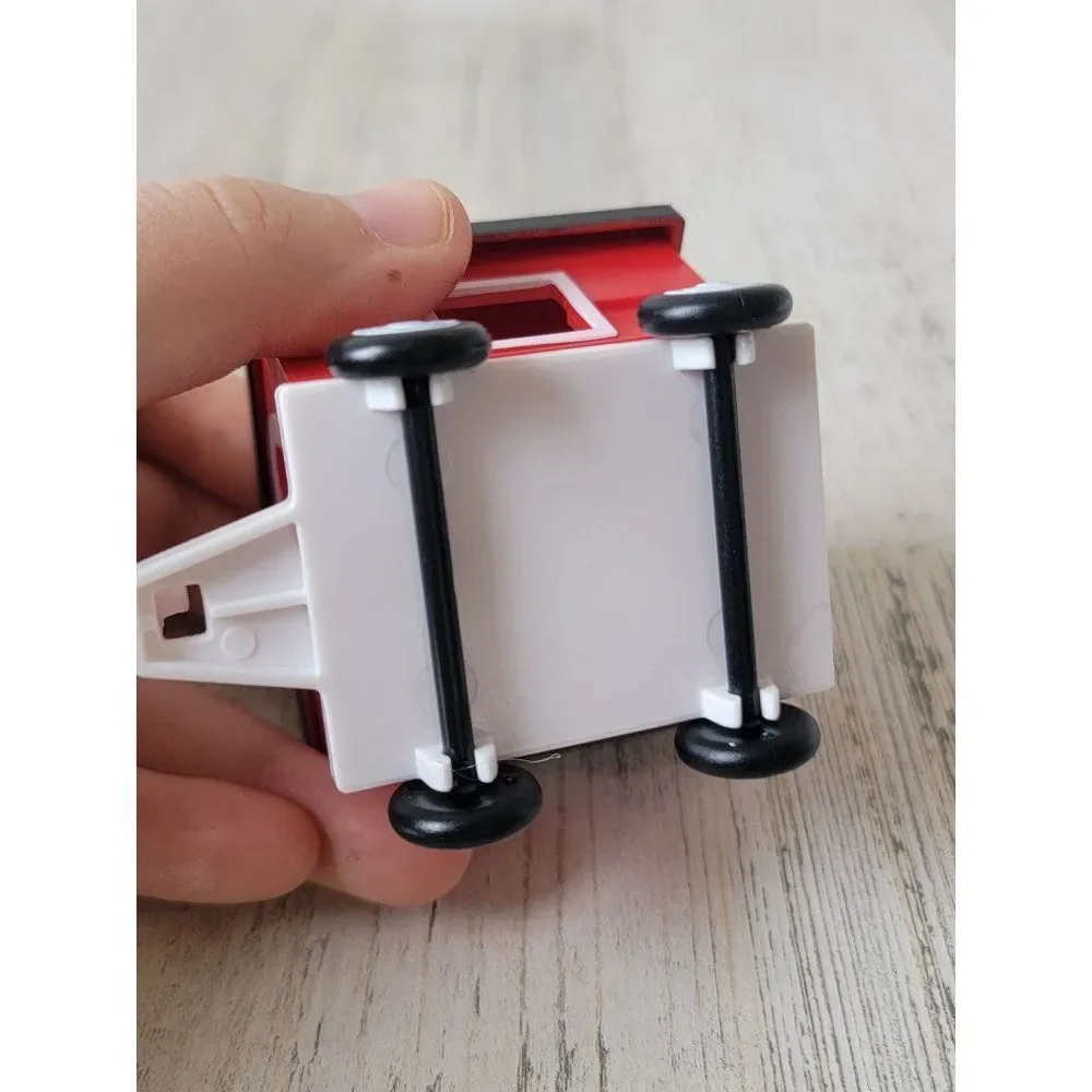 Red Dog House‎ mini train cargo accessory toy figure